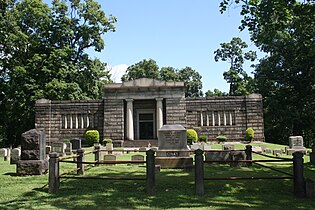 Easton Memorial at Easton Cemetery.JPG