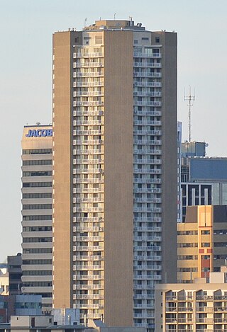 <span class="mw-page-title-main">Edmonton House (building)</span> Hotel and apartment building in Edmonton, Canada
