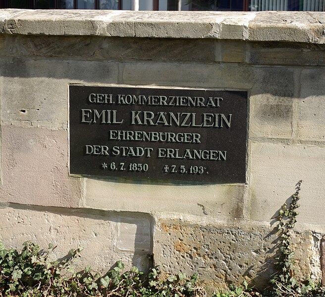 File:Erlangen Neustädter Friedhof 007.JPG