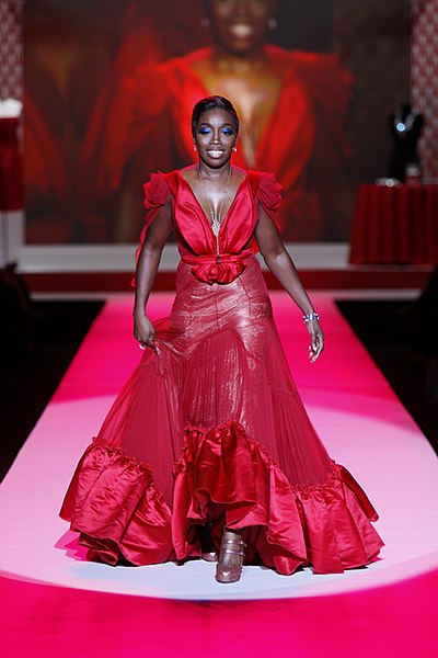 File:Estelle in Zac Posen.jpg