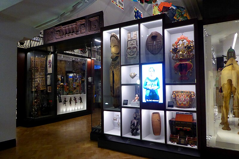 File:Ethnographic Room at the Horniman Museum.jpg