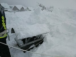 Schneeverhältnisse in Gosau, 14. Januar (vom Dach eines abzuschaufelnden Hauses aus gesehen)