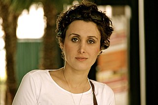 <span class="mw-page-title-main">Fatemeh Shams</span> Persian contemporary poet, literary scholar, and translator