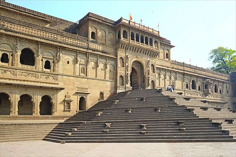 File:Fort Ahilya in Maheshwar.jpg