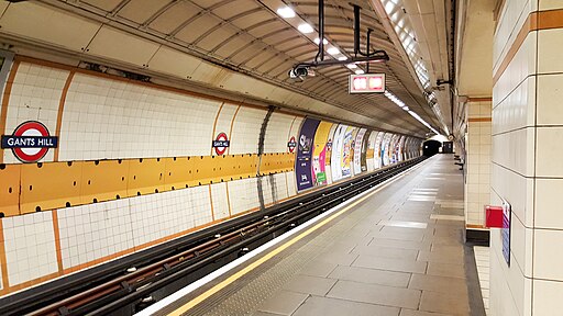 Gants Hill tube station, Westbound platform, looking West