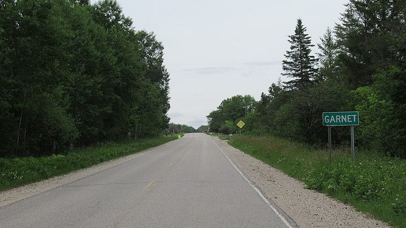 File:Garnet, MI sign.jpg