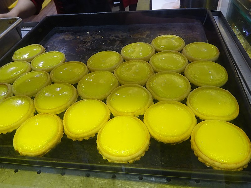 File:HK Wan Chai Road hot Egg tarts bakery June 2016 DSC.jpg