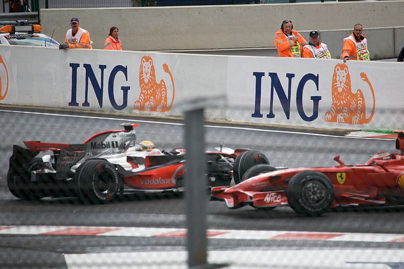 File:Hamilton + Raikkonen 2008 Belgium.jpg