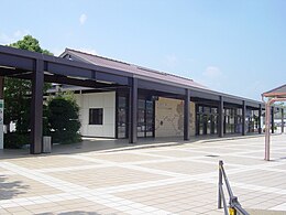 Higashi-Hiroshima Station.jpg