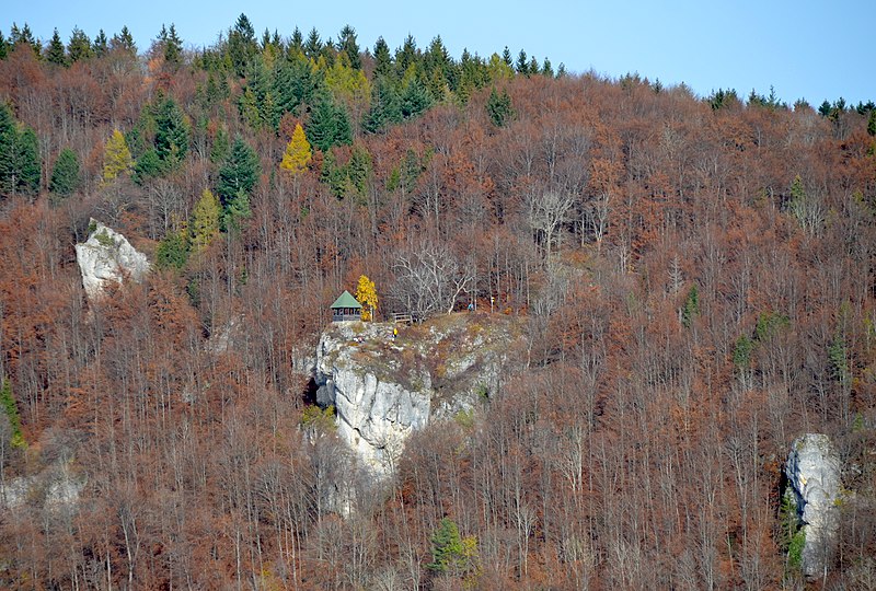 File:Hiking shelter Schleicherhütte, Albstadt-Ebingen.jpg