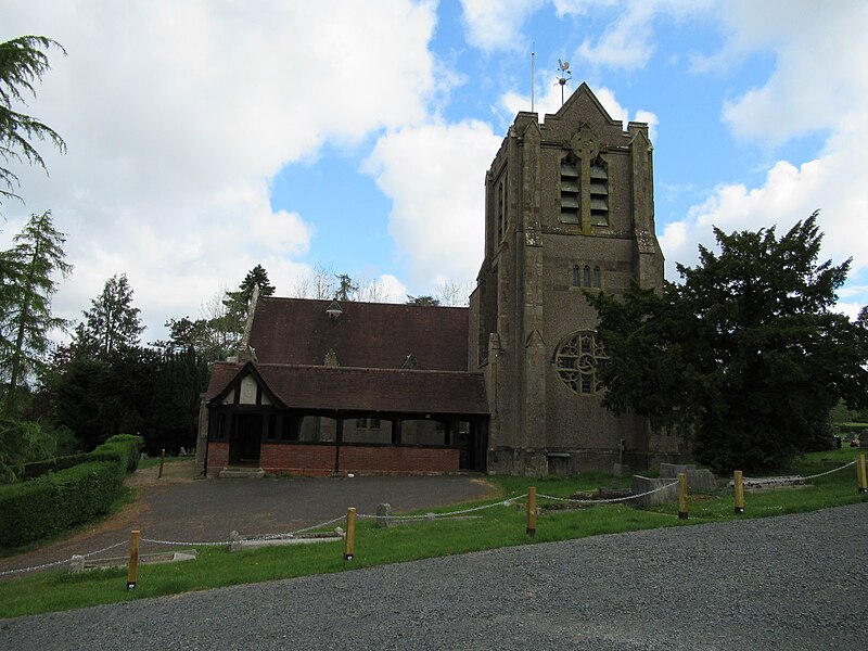 File:Holy Trinity and St Marys Church, Dodford - geograph.org.uk - 6143925.jpg