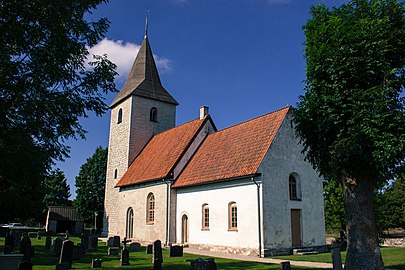 Kyrkan från sydöst