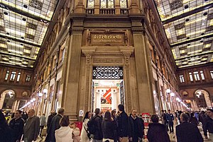 Lafeltrinelli: Storia, Punti vendita, Società