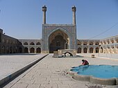 Jamé Mosque Esfahan-kourtiard.jpg