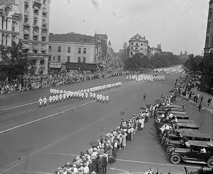 File:K.K.K. parade, 1925 npcc 14030.jpg