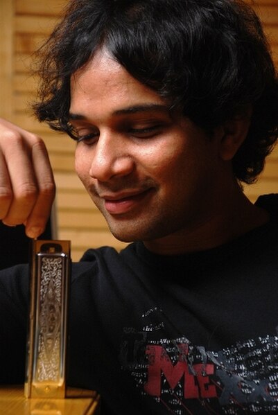 Karthik (singer)