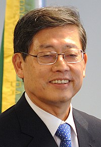 people_wikipedia_image_from Kim Hwang-sik