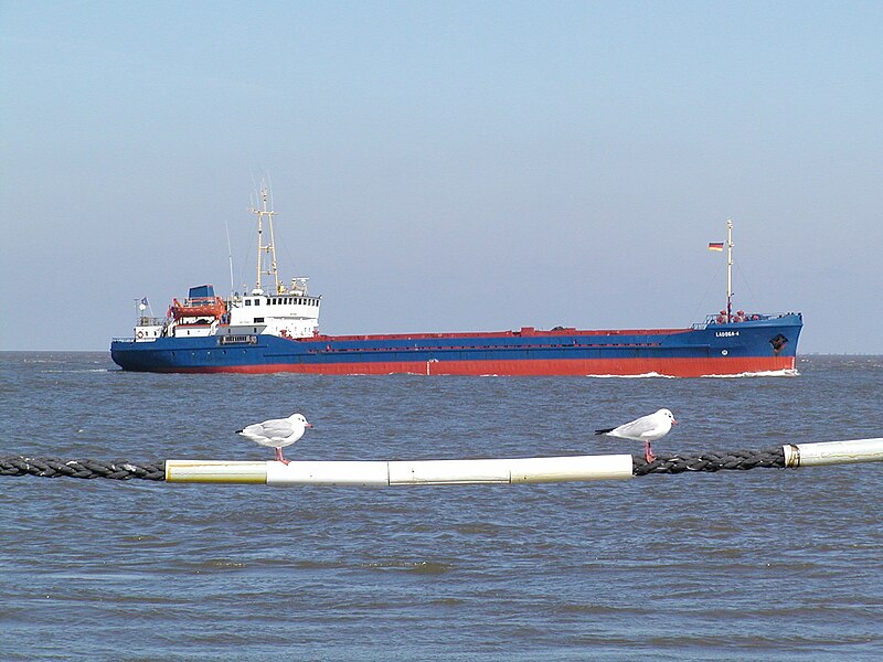 File:LADOGA 4 (Ship 1973) Cuxhaven 2006 by-RaBoe.jpg