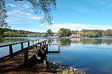 LAKE DAYLESFORD - panoramio.jpg