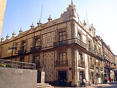 Otra vista de La casa de los Azulejos