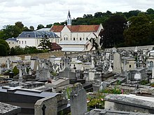 La chapelle de ND du Granchamp vue du cimetière St Louis - panoramio.jpg