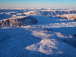 Leidy Glacier (26376303018).jpg