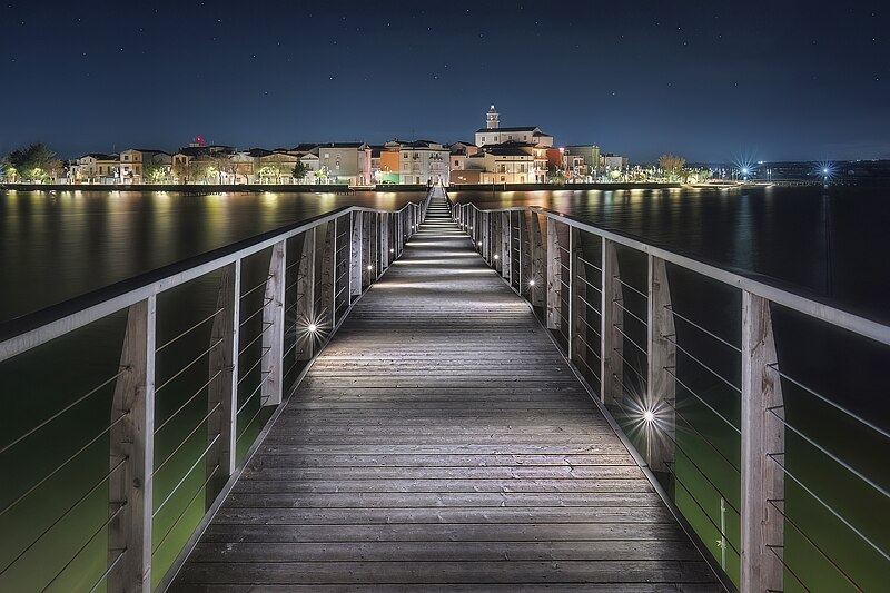 File:Lesina - Chiesa di San Primiano.jpg