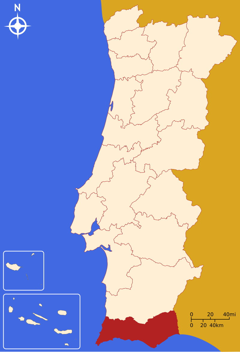 Administrative Map of the Algarve Region with Municipalities