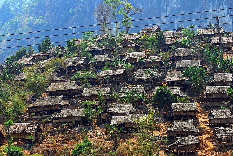 File:Mae La refugee camp2.jpg