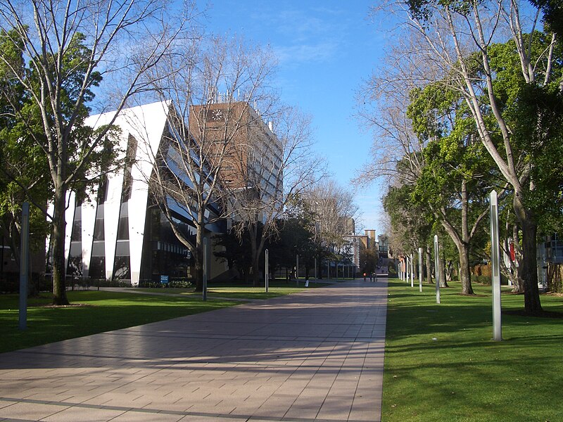 File:Main Walkway, Lower campus UNSW.jpg