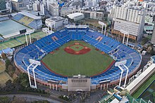 Zračni prikaz stadiona Meiji Jingu.jpg