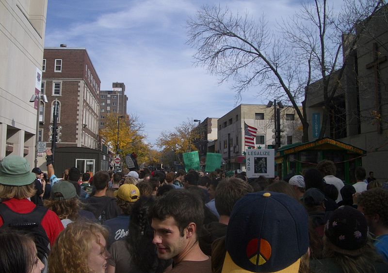 File:Midwest Marijuana Harvest Festival 2006.jpg