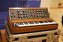 An early 1970s Minimoog Model D synthesizer Minimoog model D (early 1970s), MIM PHX.jpg