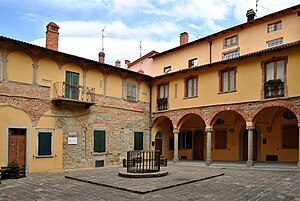 Monghidoro - Italy - cloister of St Michael Abbey (1530).jpg