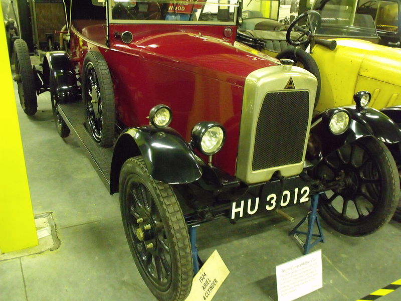 Ariel Motors Ltd. 800px-Museum_Collections_Centre_-_25_Dollman_Street_-_Garage_-_Ariel_Convertible_Car_%287279667776%29