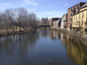 Mystic River w Medford MA 2014.tif