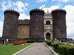 Napolis Castel Nuovo