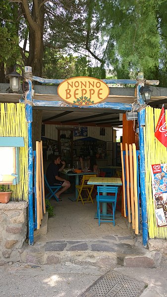 File:Nonno Beppe, Porto di Capraïa - panoramio (1).jpg