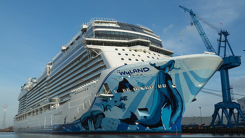 File:Norwegian Bliss.jpg