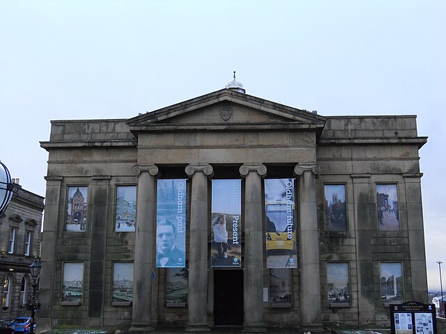 Image: Oldham Town Hall, 2011