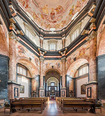 Interior da igreja e monastério Pažaislis em Kaunas, Lituânia. (definição 4 528 × 5 000)