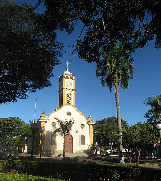 File:Paróquia Nossa Senhora Aparecida (Pedregulho).jpg