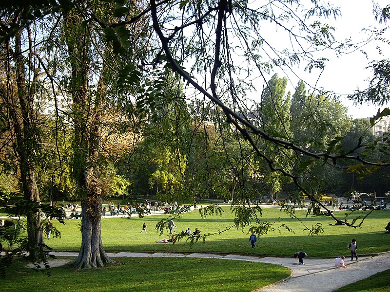 File:Parc Sainté-Périne, Paris 16.jpg