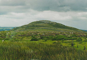 La colline de Pen y Gaer vue depuis l'ouest.