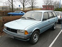 Peugeot 305 Break av.jpg