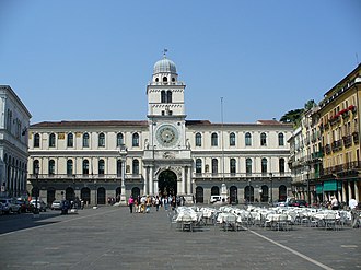 Piazza dei Signori Piazza dei Signori (481613856).jpg