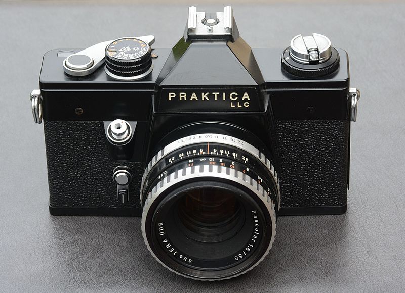 File:Praktica LLC SLR black.jpg