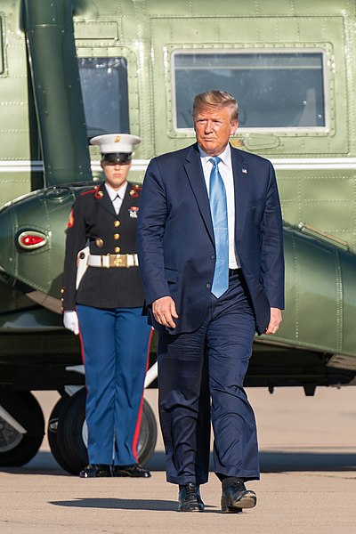 File:President Trump in California (48760051631).jpg