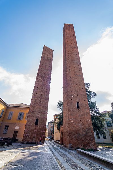 File:Prospettiva della torre.jpg