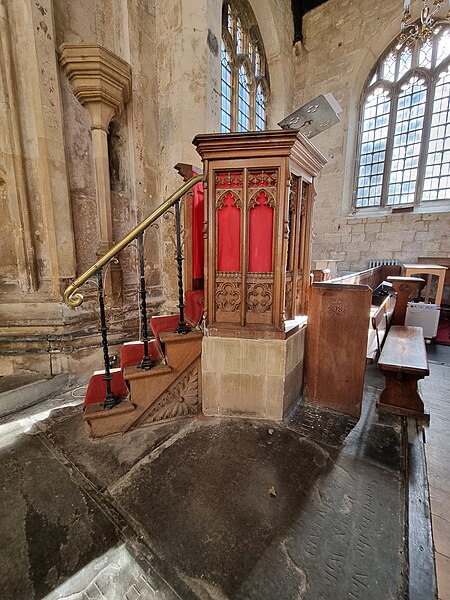 File:Pulpit, St Mary's Church.jpg